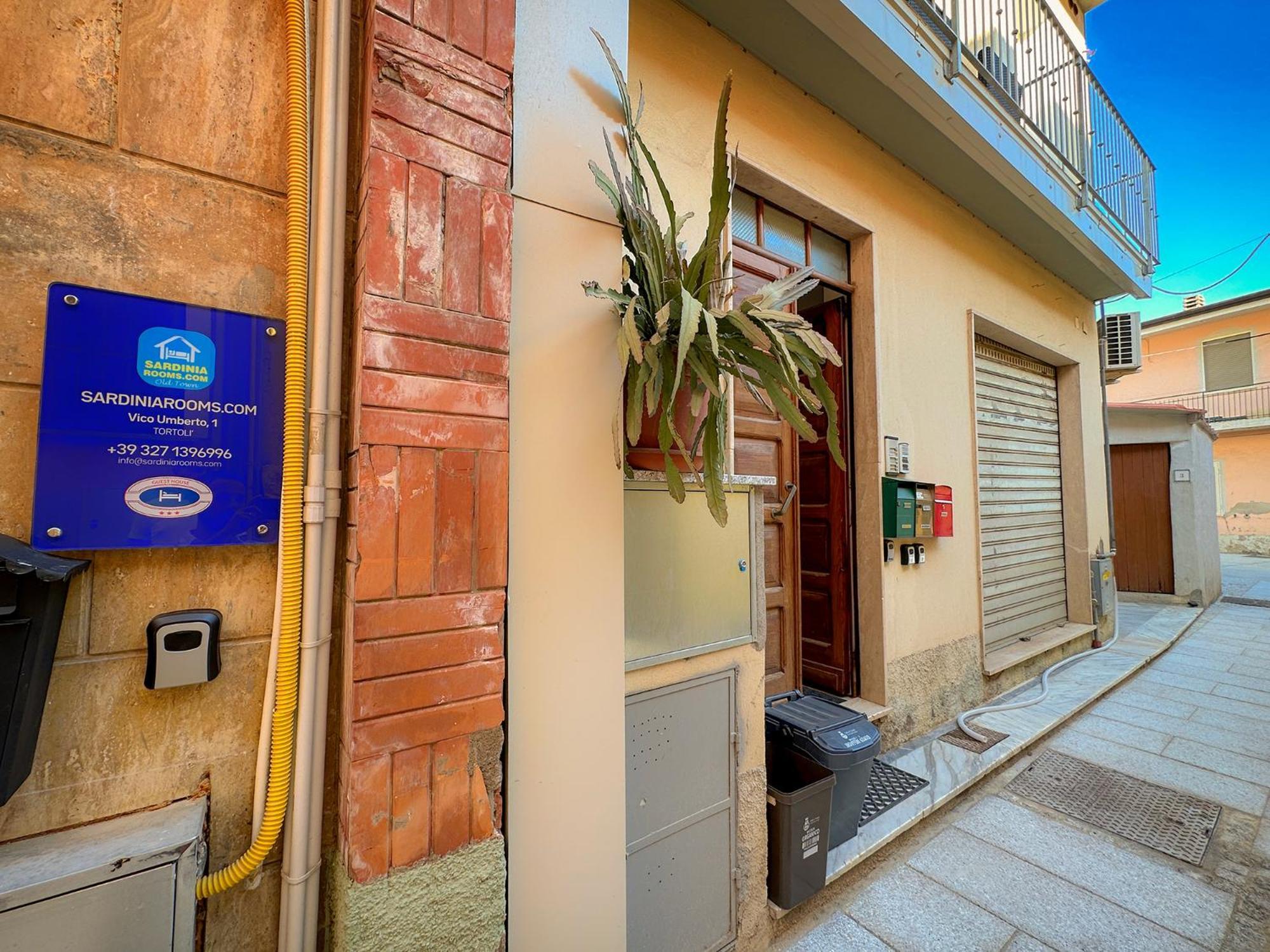 Sardiniarooms Tortoli Old Town エクステリア 写真
